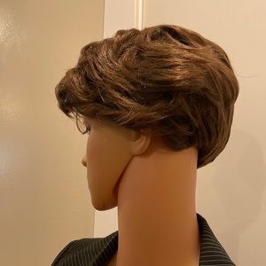 NWT 8” medium brown unisex x short hair wig bangs wavy soft mens wig messy crown